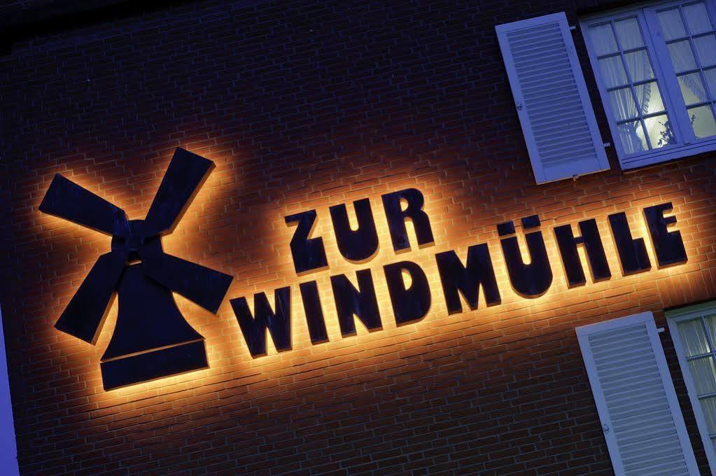 Hotel Zur Windmuhle Stapelfeld Exterior photo